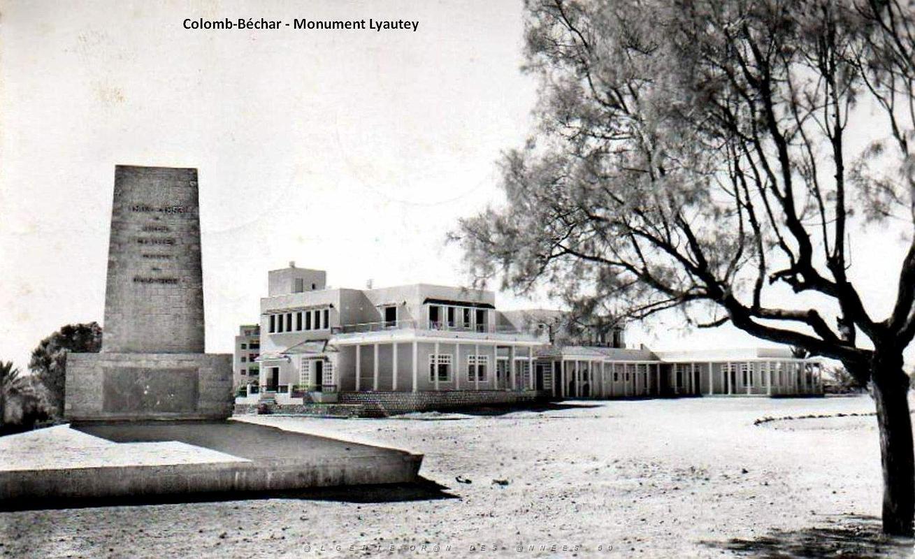 Colomb-Bechar - Monument Lyautey et Annexes.jpg